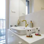 Golden Moon Apartamento