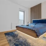 Golden Moon Apartamento
