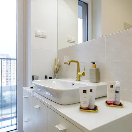 Golden Moon Apartman