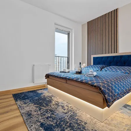Golden Moon Apartment